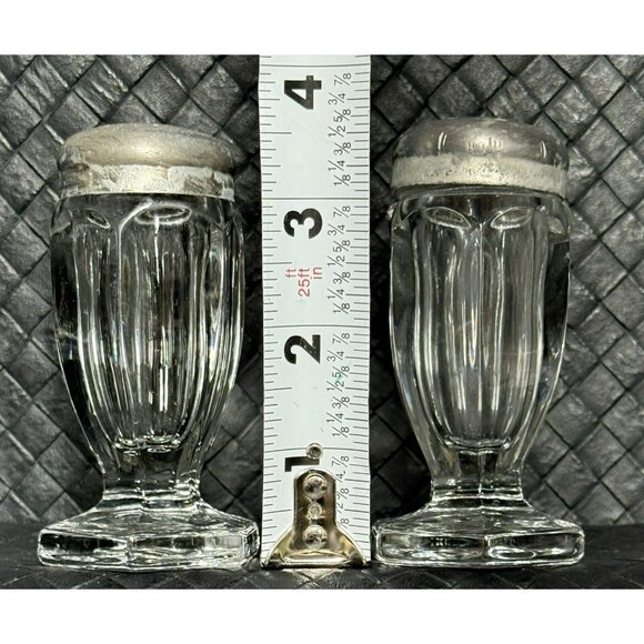 Ribbed Hoosier Cabinet Footed Salt & Pepper Shaker Set Clear Glass - Picture 9 of 9